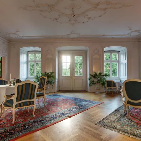 Schlosshotel Bad Neustadt-3