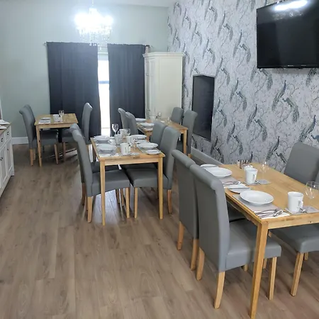 Lion House Bed & Breakfast With Restaurant-2