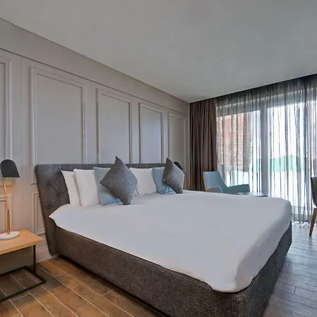 Land'S End, Boutique Hotel-3
