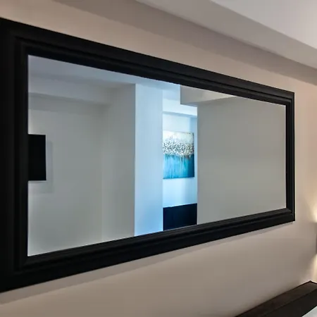Fellini Design Suites-2