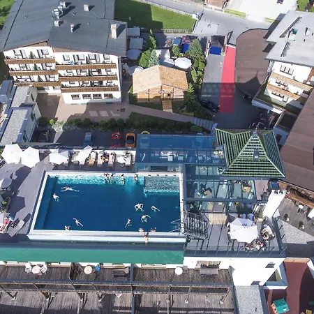 Superior Wellnesshotel Mein Almhof 4 S-3