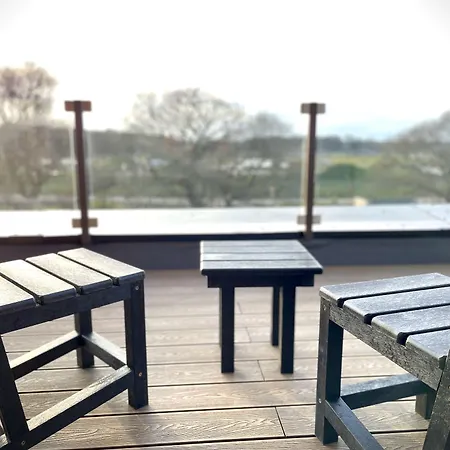 Hex Wildlife Hotel At Yorkshire Wildlife Park-2