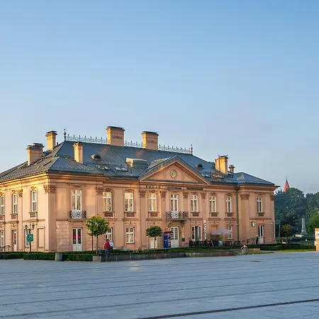 Central Palace-3
