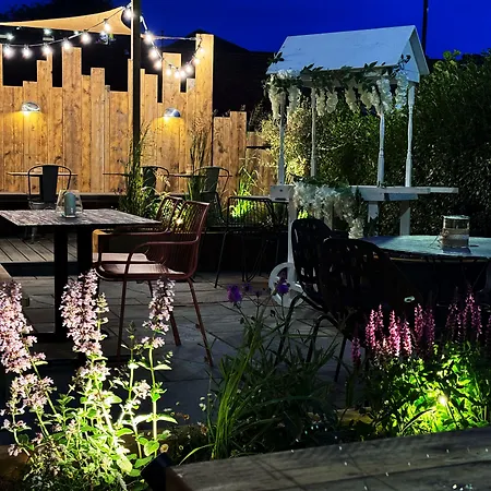 The Stroud Hotel-2
