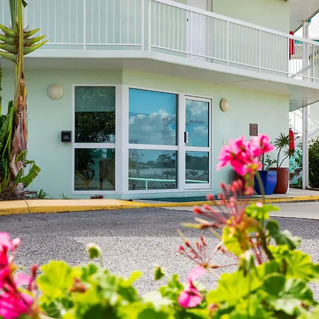 Reef Adventureland Motel-2