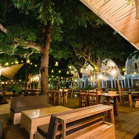 Mambo Beach Resort-2