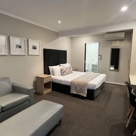 Marineland Beachfront Accommodation-3