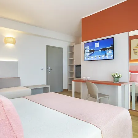 Lu'Hotel Porto Pino-2