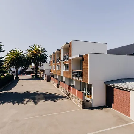 Sumner Bay Motel-2