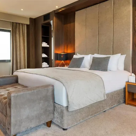 Doubletree By Hilton Belfast City Ten Square-3