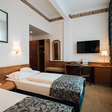 Hotel Viktoria-2