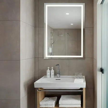 Courtyard By Marriott Pilsen-2