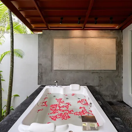 Apsara Beachfront Resort & Villa-2
