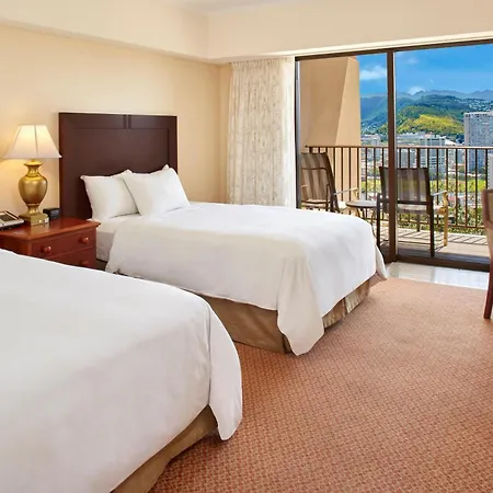 Hilton Hawaiian Village Waikiki Beach Resort-2