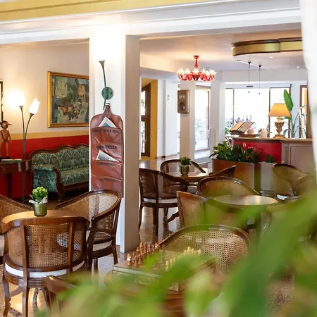Villa Madrina Lovely And Dynamic Hotel-2