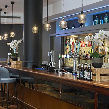 Doubletree By Hilton Swindon Hotel-3