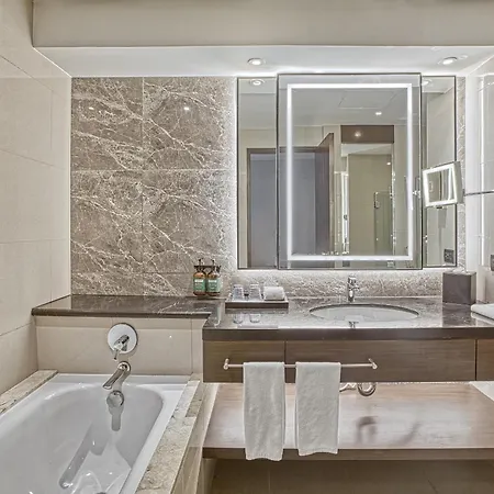 Holiday Inn & Suites Manila Galleria By Ihg-3