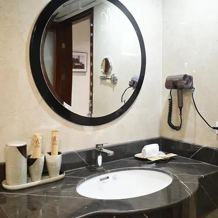 La Nueva Boutique Hotel Hanoi & Spa-3