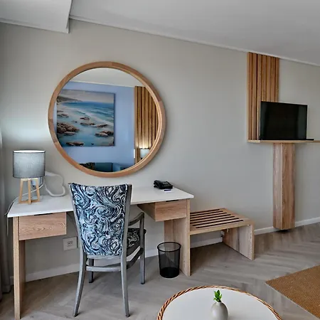 Lagoon Beach Hotel&Spa-3