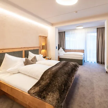 Boutique Hotel Montanara-3