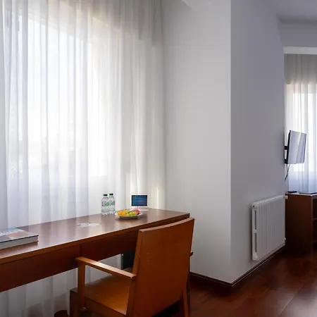 Hotel Maroa Vigo-3