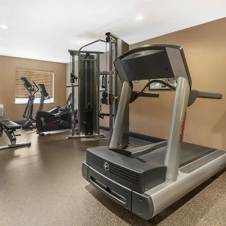 Best Western Plus Country Meadows Inn-2