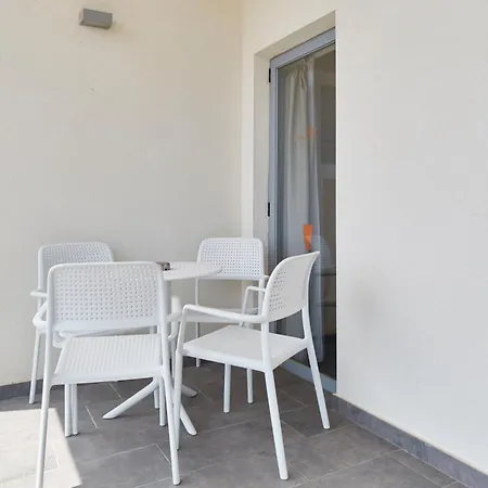Invisa Aparthotel Casa Luis-3