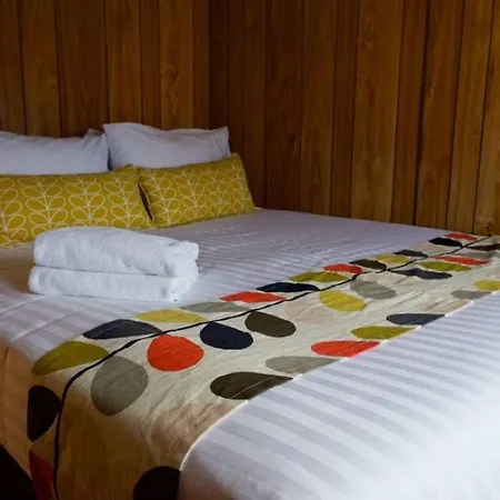 Mountain Chalets Motel-3