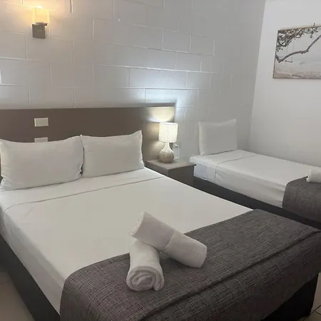 Moffat Beach Motel Caloundra-3