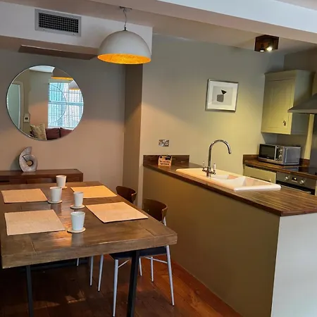 The Lawrance Luxury Aparthotel - York-2