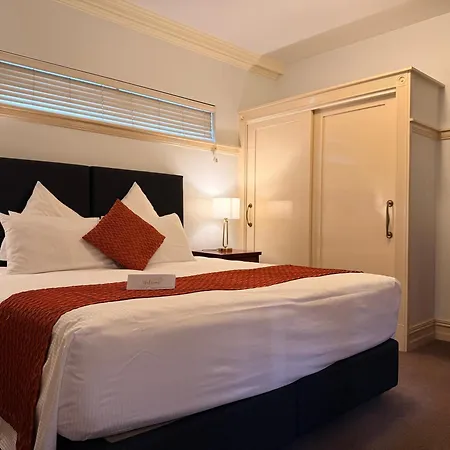 Cobb & Co Court Boutique Hotel-2