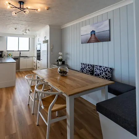 Beach Palms Holiday Apartments-3