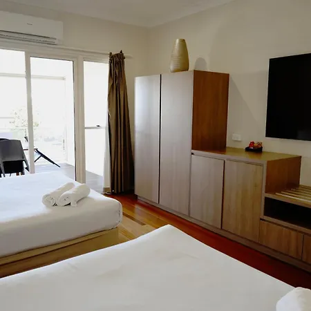 The Australian Hotel Motel-2