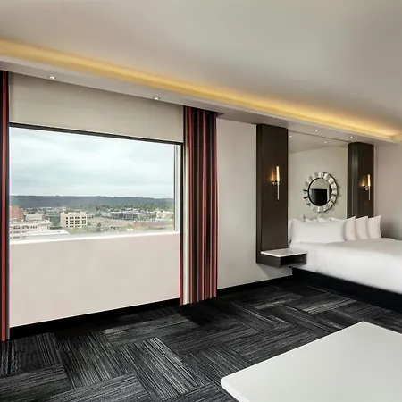 The Davenport Grand, Autograph Collection-3