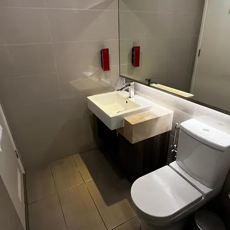 Ramada Suites By Wyndham Kuala Lumpur City Centre-2