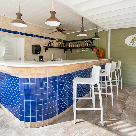 Pineapple Beach Club (Adults Only)-3