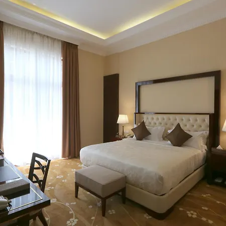 Sapphire Addis-3