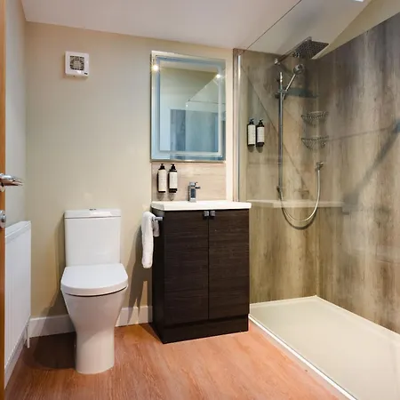 Crown Lodge Hotel-3