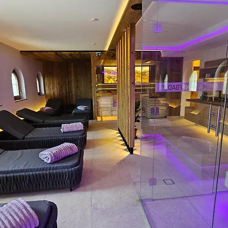 Hotel Garni Tirol-3