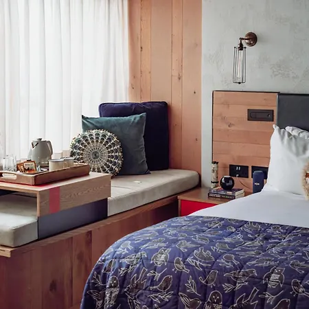 Treehouse Hotel London-3