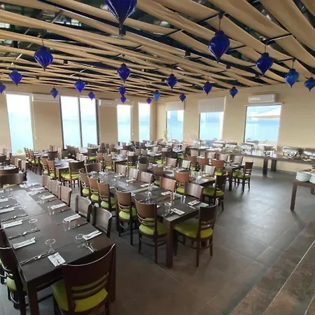 O Beach Hotel & Resort-2