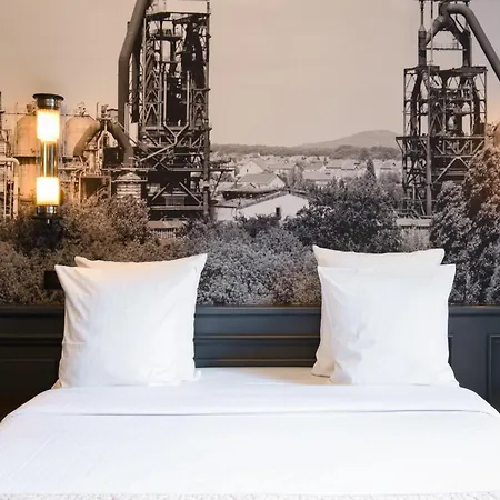 Hotel O Chateau-2