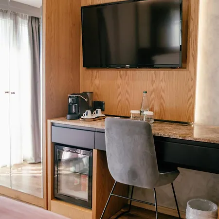 Moenia Boutique Hotel-3