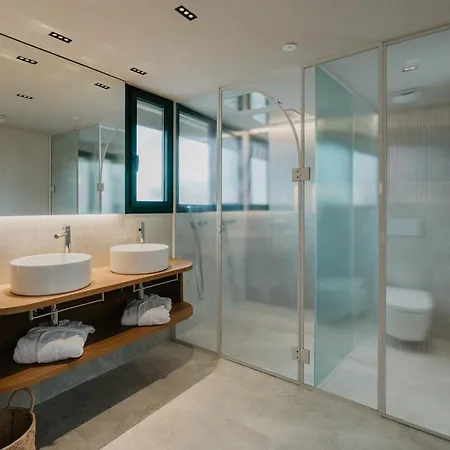 Hotel Petit Luxe-3