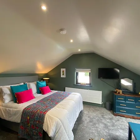 Wee Hoose-Private-Hottub -Romantic Break-Portaferry-2