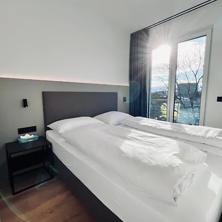 Mikes Apartments Munich-3