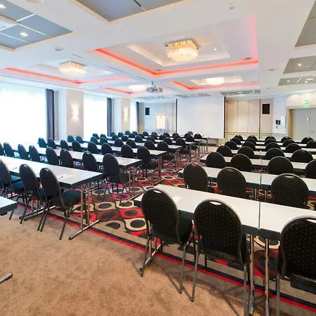 Leonardo Hotel Hannover Airport-3