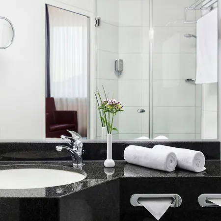 Hotel Erfurt City Center By Leonardo Hotels-3