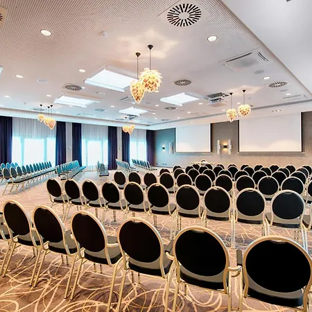 Leonardo Hotel Wolfsburg City Center-3