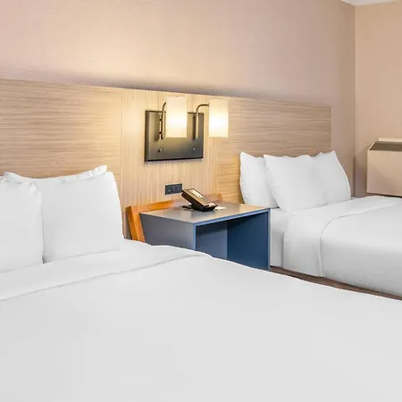Comfort Inn Montreal - Laval - Highway 15-2